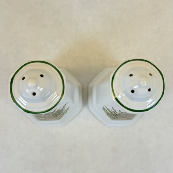 Vintage Pfaltzgraff Heritage Christmas Salt and Pepper Shakers Tree Octagon Tall - Picture 6 of 9